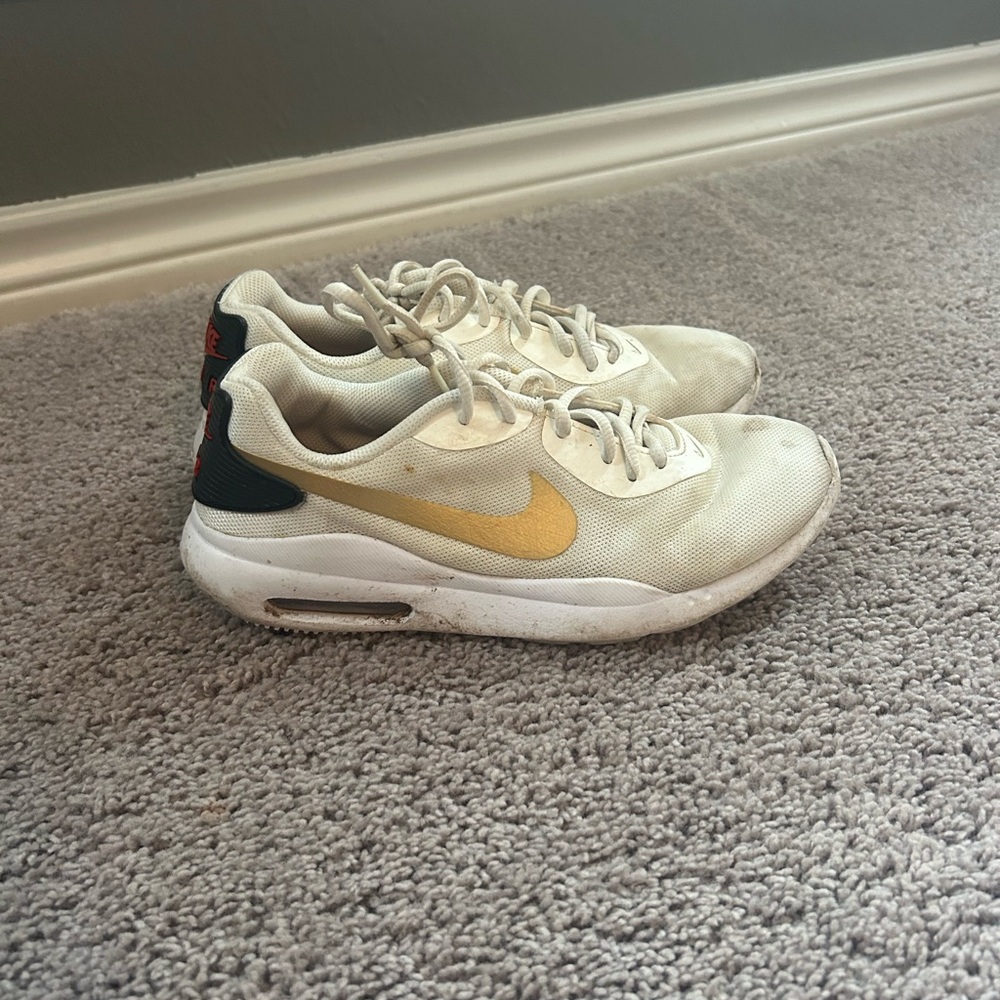 Nike Kids Cream and Gold Sneakers